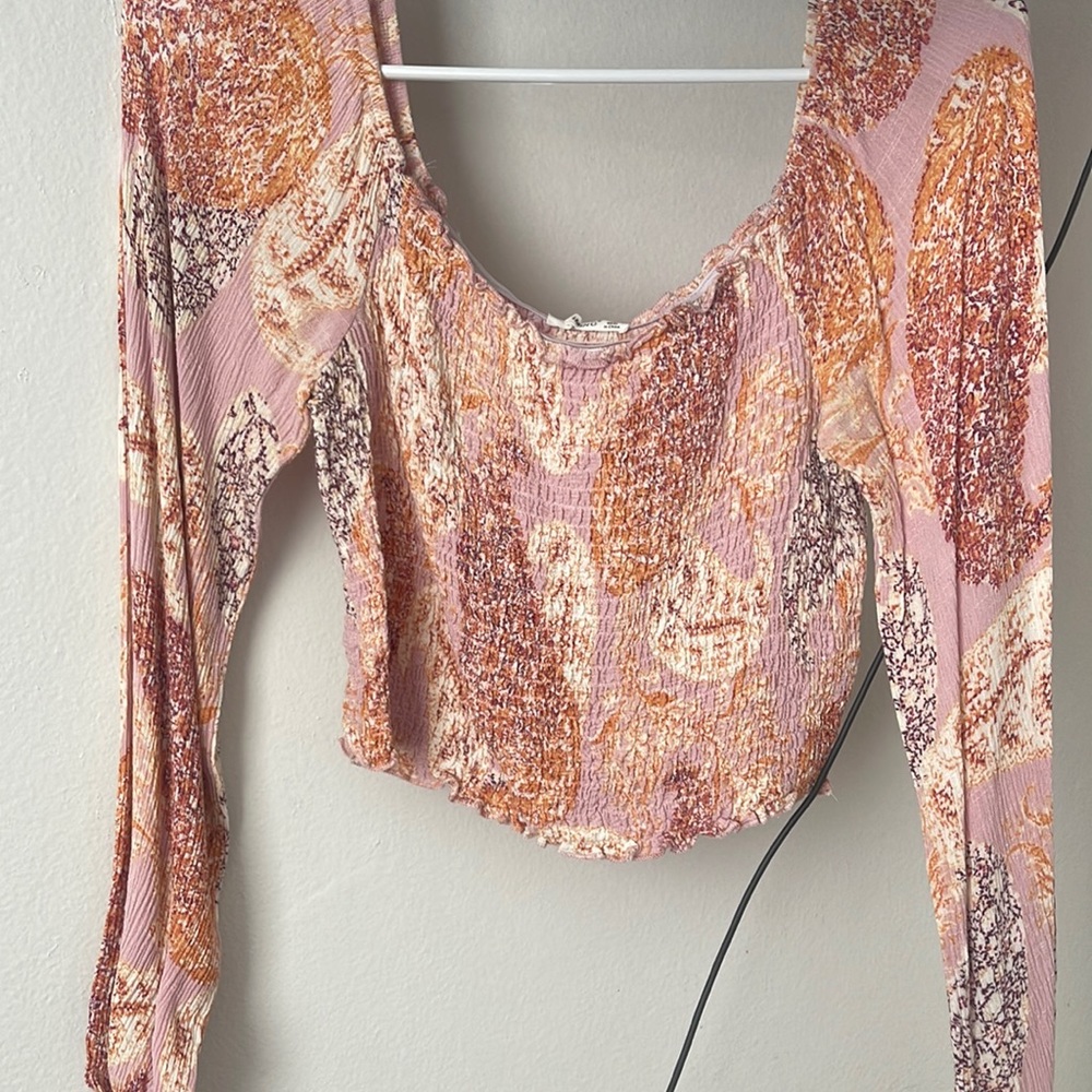 Flowy sleeve shirt!🎀💕